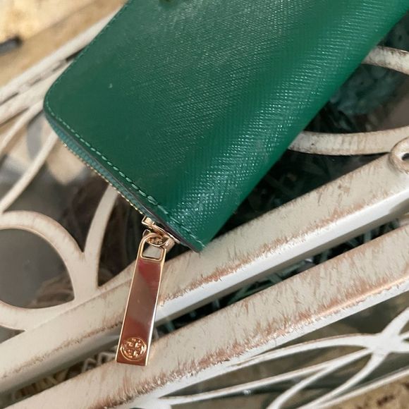 New Tory Burch cardholder zipper 🍀 - Picture 2 of 3
